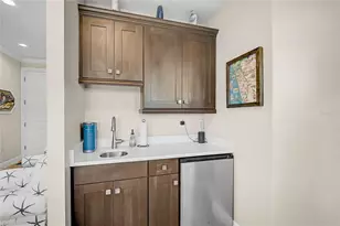 205 E Venice Ave, Venice, FL 34285 - Photo 10