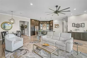 205 E Venice Ave, Venice, FL 34285 - Photo 18