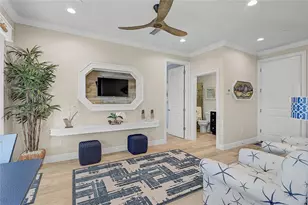 205 E Venice Ave, Venice, FL 34285 - Photo 10