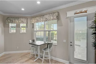 205 E Venice Avenue, Venice, FL 34285 - Photo 6