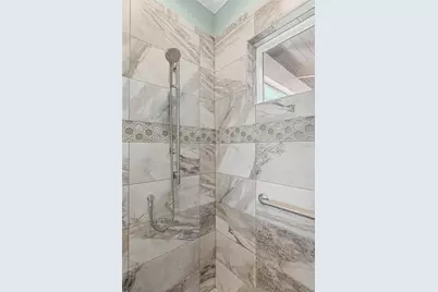 205 E Venice Avenue, Venice, FL 34285 - Photo 48