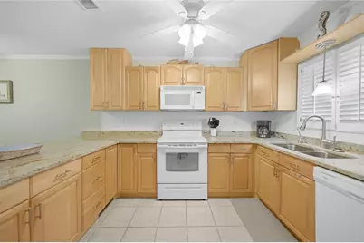 1636 Stickney Point Road #36-201, Sarasota, FL 34231 - Photo 4