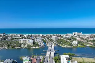 1636 Stickney Point Rd, Sarasota, FL 34231 - Photo 30