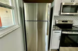 460 Base Ave, Venice, FL 34285 - Photo 4