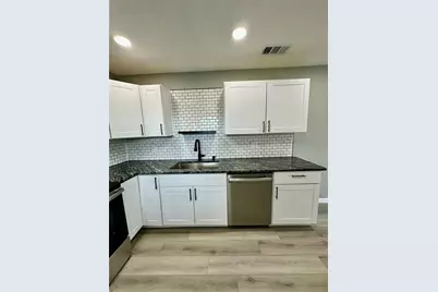 460 Base Avenue #129, Venice, FL 34285 - Photo 6