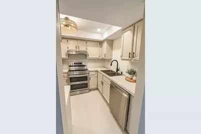 1211 Capri Isles Boulevard #6, Venice, FL 34292 - Photo 8