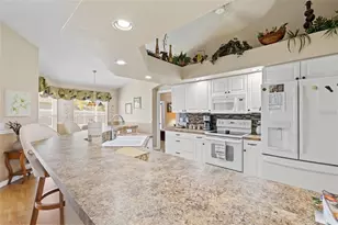 830 Poinciana Rd, Venice, FL 34293 - Photo 14