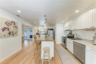 2349 Hyde Park St, Sarasota, FL 34239 - Photo 10