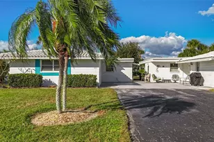 1523 Lakeside Dr, Venice, FL 34293 - Photo 1