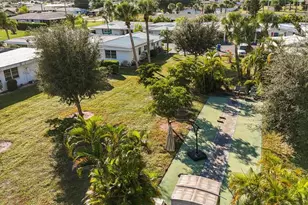 1523 Lakeside Dr, Venice, FL 34293 - Photo 22