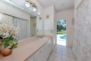 1402 Brenner Park Dr, Venice, FL 34292 - Photo 14