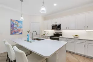 19317 Nearpoint Dr, Venice, FL 34292 - Photo 2