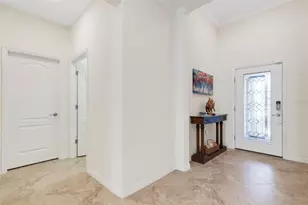 19317 Nearpoint Dr, Venice, FL 34292 - Photo 6