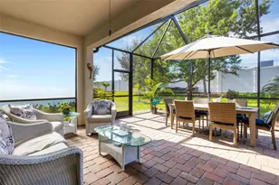 19317 Nearpoint Dr, Venice, FL 34292 - Photo 4