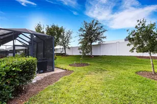 19317 Nearpoint Dr, Venice, FL 34292 - Photo 38