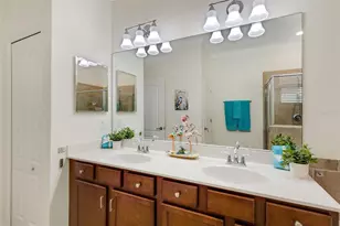 19317 Nearpoint Dr, Venice, FL 34292 - Photo 22