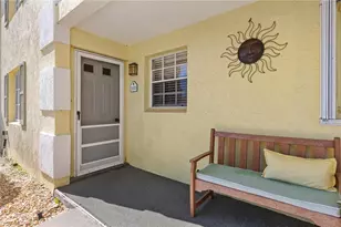 942 Capri Isles Blvd, Venice, FL 34292 - Photo 2