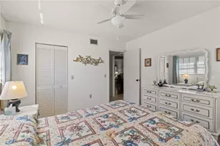 942 Capri Isles Blvd, Venice, FL 34292 - Photo 22