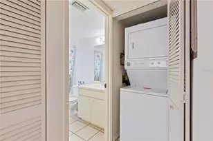 942 Capri Isles Blvd, Venice, FL 34292 - Photo 24