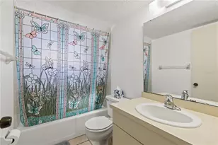 942 Capri Isles Blvd, Venice, FL 34292 - Photo 22