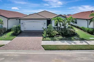 133 Villa Perosa Wy, Nokomis, FL 34275 - Photo 2
