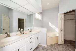 834 Montrose Dr, Venice, FL 34293 - Photo 20