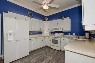 834 Montrose Dr, Venice, FL 34293 - Photo 14