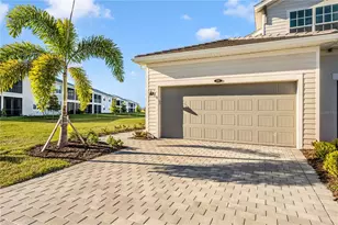 17715 Boracay Ct, Venice, FL 34293 - Photo 2