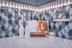 157 Tampa Ave E, Venice, FL 34285 - Photo 14