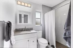 1611 E Cypress Point Dr, Venice, FL 34293 - Photo 18