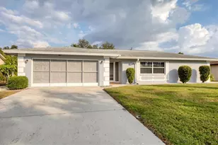 1611 E Cypress Point Dr, Venice, FL 34293 - Photo 2