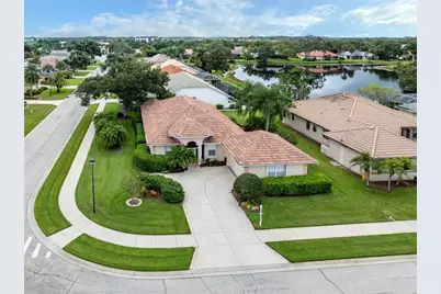 155 Grand Oak Circle, Venice, FL 34292 - Photo 2