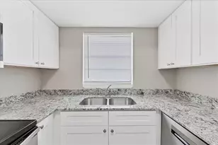 101 Avenida De Bahia, Nokomis, FL 34275 - Photo 1