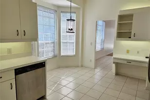 835 Chalmers Dr, Venice, FL 34293 - Photo 24