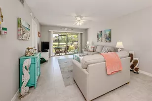 936 Capri Isles Blvd, Venice, FL 34292 - Photo 6