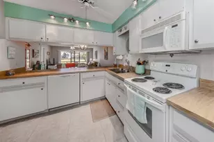 936 Capri Isles Blvd, Venice, FL 34292 - Photo 18