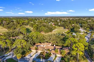 4683 Oak Hollow Dr, Sarasota, FL 34241 - Photo 6