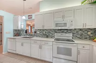 538 Catalina Isles Cir, Venice, FL 34292 - Photo 14