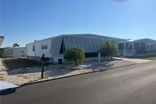 922 Cortina Blvd, Venice, FL 34285 - Photo 2