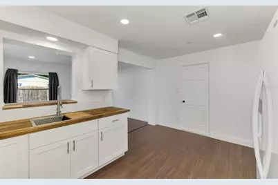 3774 Wake Avenue, Sarasota, FL 34240 - Photo 16