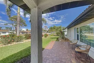 431 Villas Dr, Venice, FL 34285 - Photo 6