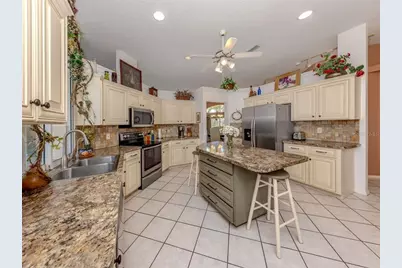 529 Lake Of The Woods Drive, Venice, FL 34293 - Photo 12