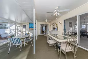 323 Woodvale Dr, Venice, FL 34293 - Photo 6