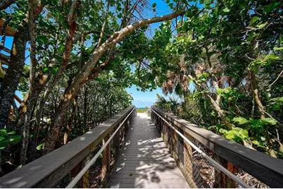 950 Tarpon Center Drive #305, Venice, FL 34285 - Photo 6