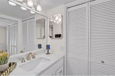 950 Tarpon Center Drive #305, Venice, FL 34285 - Photo 28