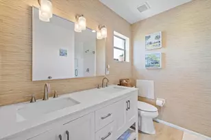 925 Capri Isles Blvd, Venice, FL 34292 - Photo 18