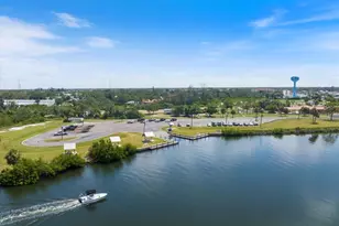 841 Waterside Dr, Venice, FL 34285 - Photo 42