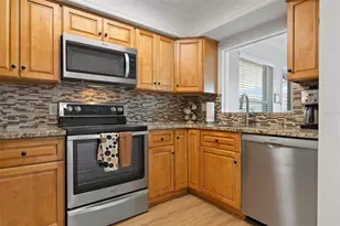1040 Cockrill St, Venice, FL 34285 - Photo 2