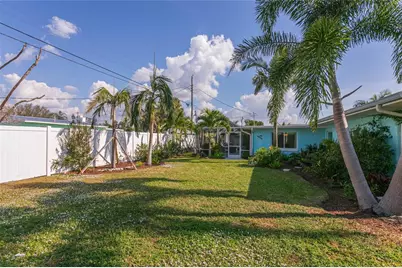 4741 Lemon Bay Drive, Venice, FL 34293 - Photo 32