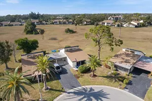 702 White Pine Tree Rd, Venice, FL 34285 - Photo 4